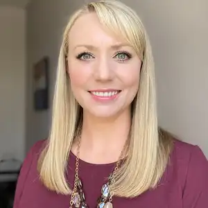 Amanda Olson, Licensed Marriage and Family Therapist in Arizona